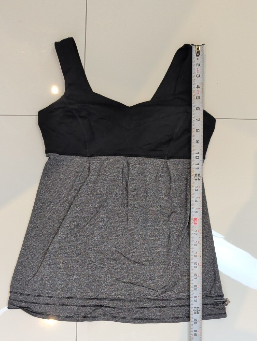 Lululemon Run Tame Me Tank First Release Black Size 12 - Picture 10 of 12
